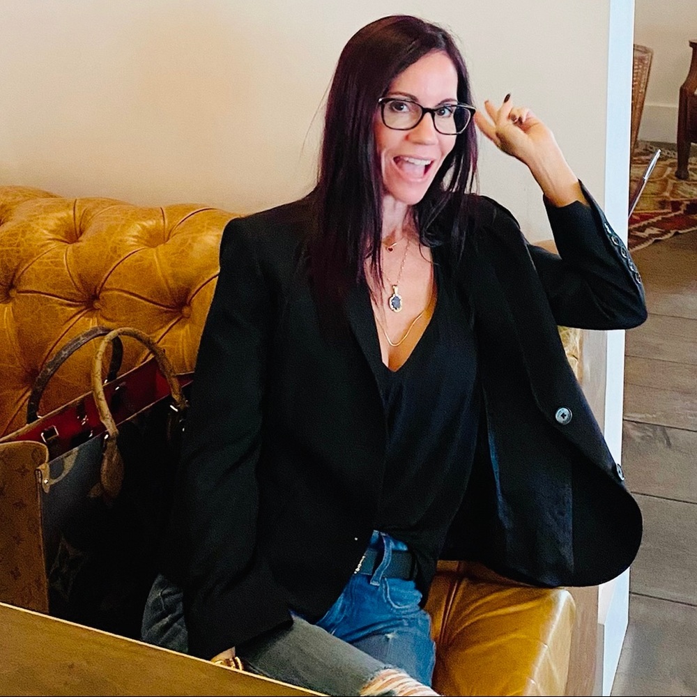 Meet your Posher, Lori